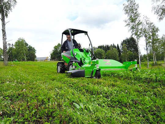 Avant® front loaders - Lawnmower 1500 UK Avant sales