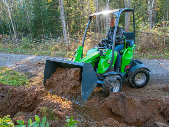 Avant® front loaders - general bucket UK Avant sales