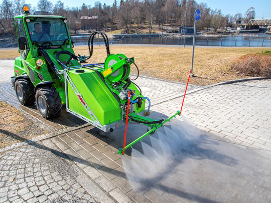 Avant® front loaders - high pressure washer UK Avant sales