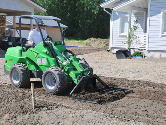 Avant® front loaders - levellers UK Avant sales