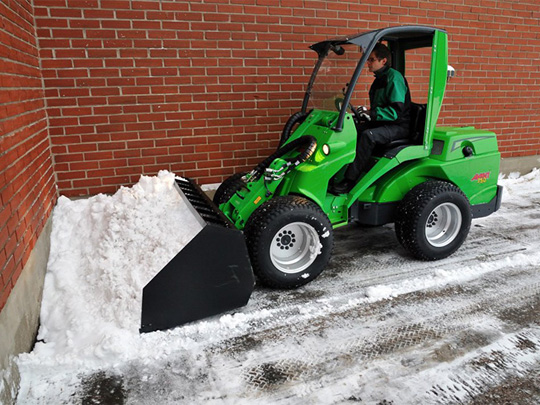 Avant® front loaders - light material bucket UK Avant sales