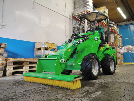 Avant® front loaders - push broom UK Avant sales