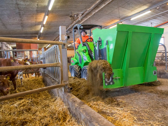 Avant® front loaders - silage dispenser UK Avant sales