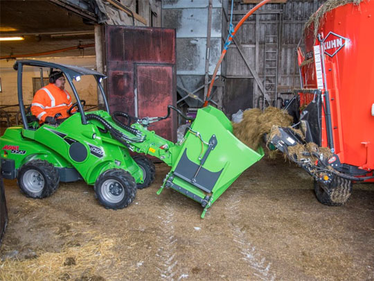 Avant® front loaders - silage dispenser UK Avant sales