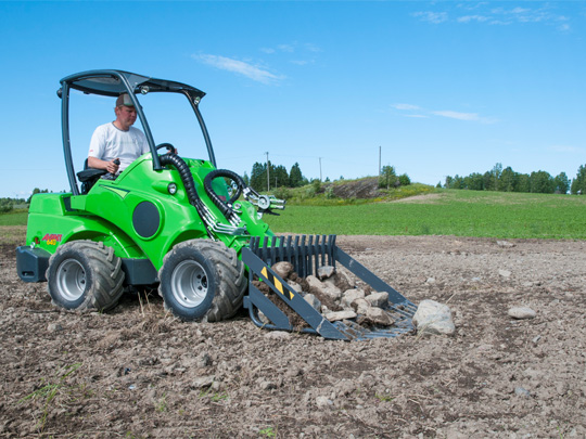 Avant® front loaders - stone collecting riddle bucket UK Avant sales