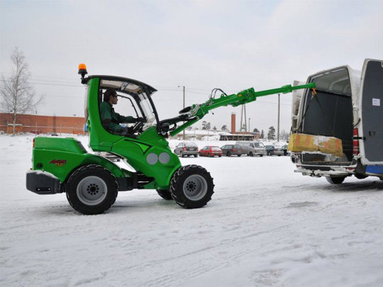 Avant® front loaders - telescopic jib boom UK Avant sales